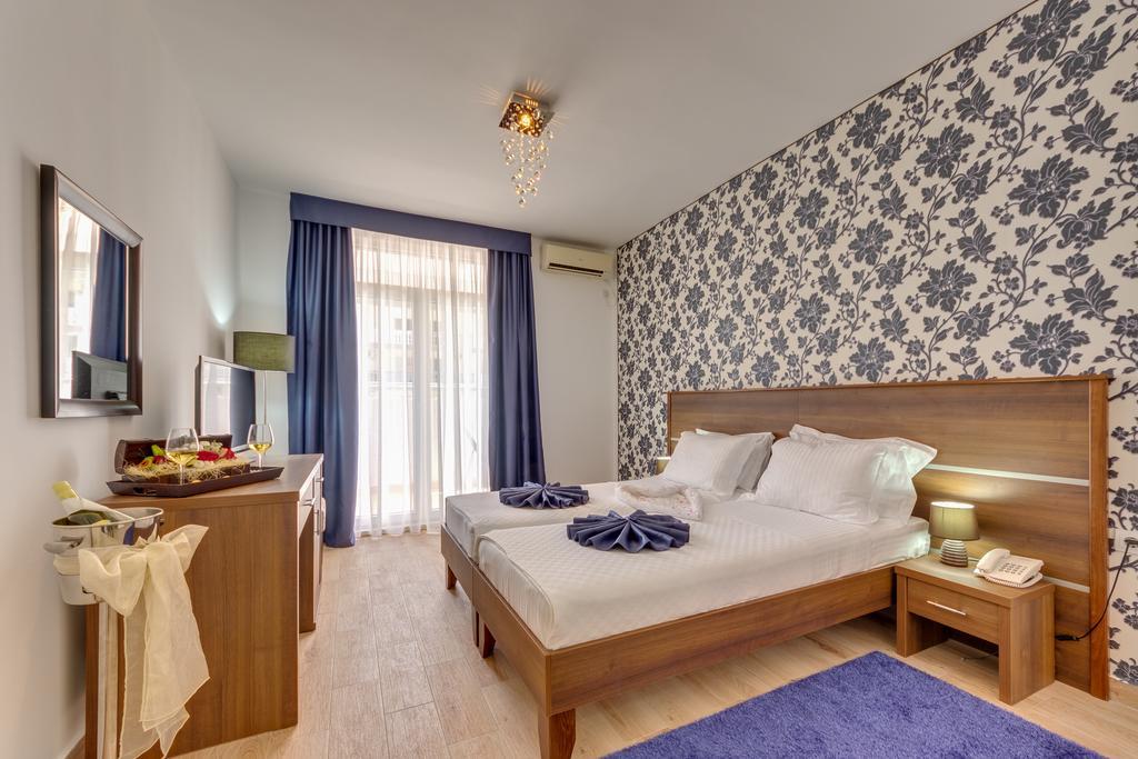 Hotel Akapulco Sutomore Esterno foto
