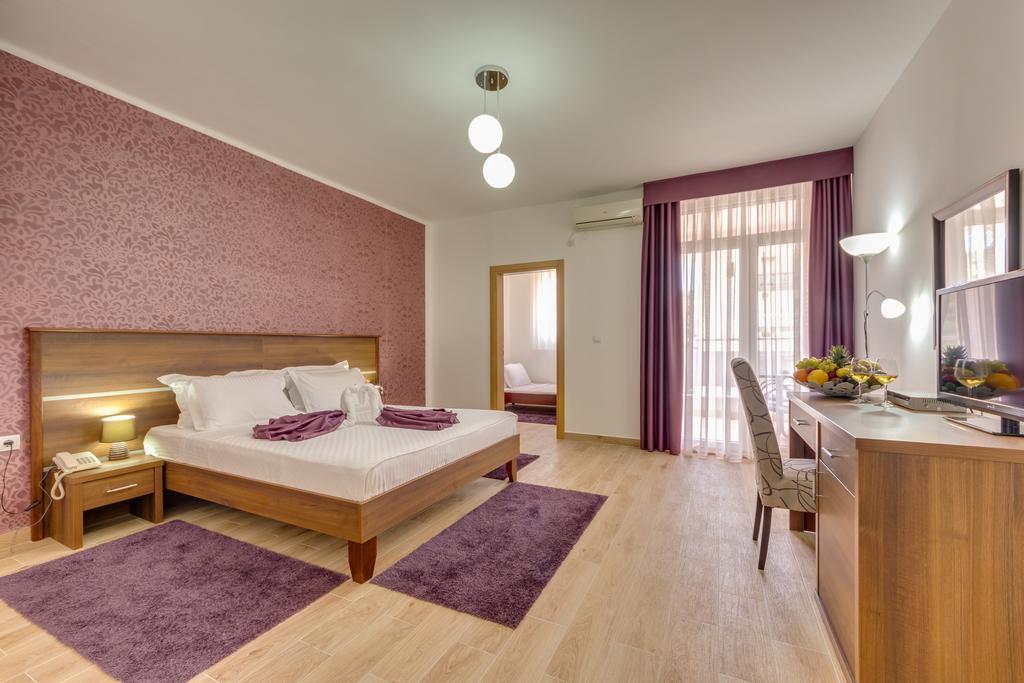 Hotel Akapulco Sutomore Esterno foto