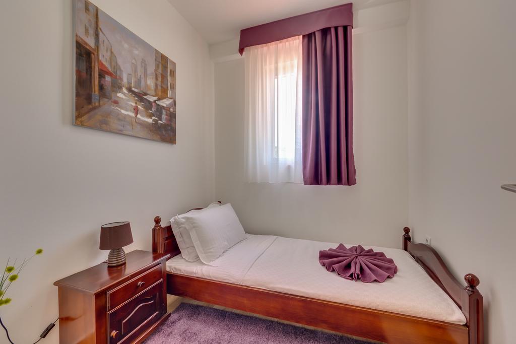 Hotel Akapulco Sutomore Esterno foto